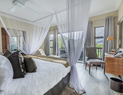 Shepherds Tree Lodge - Standard Suite whole room view Shepherds Tree Lodge - Standard Suite whole room view
