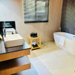 Luxury Suite Bathroom